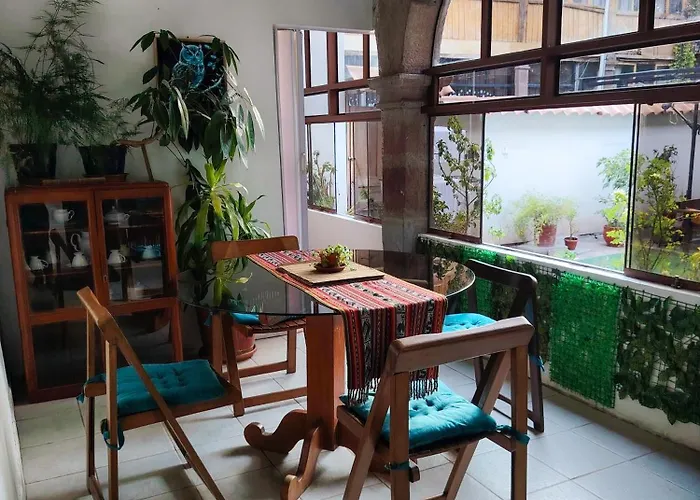 Kantiq House